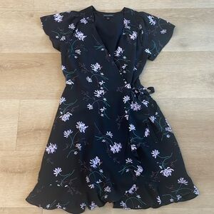 Banana Republic wrap dress. Size 6